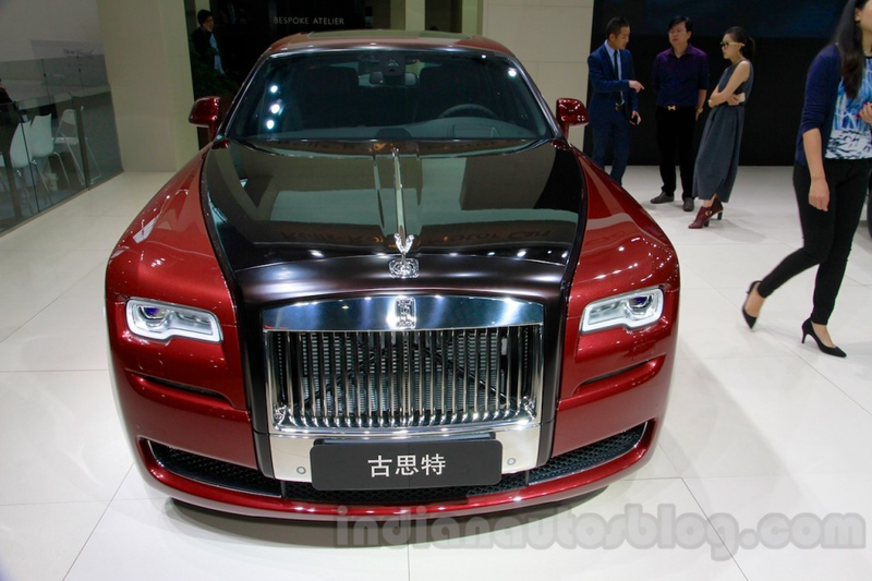Illustration for article titled The Rolls-Royce Ghost Carbon Edition Is Your Slightly Lightened Yacht